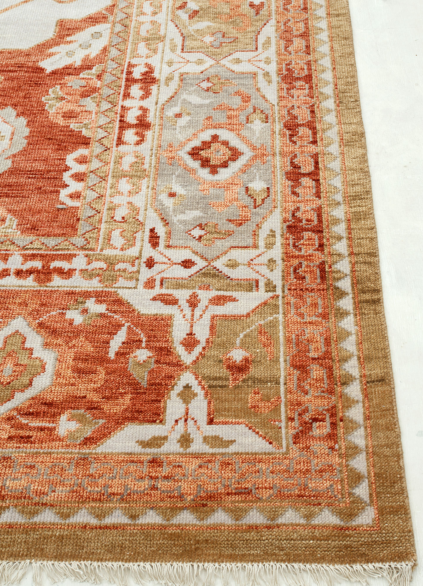 savana red and orange wool Hand Knotted Rug - Corner