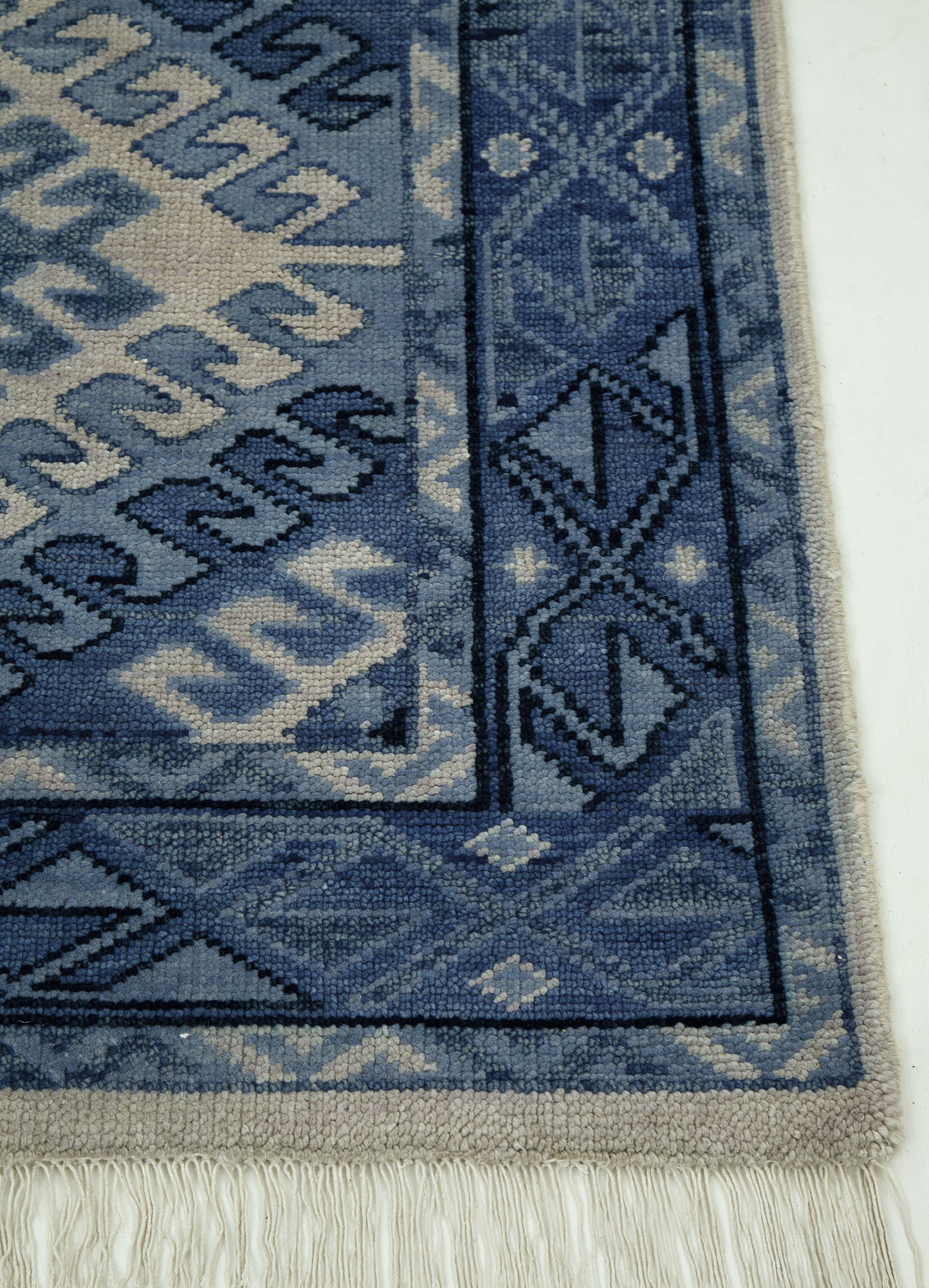 savana blue wool Hand Knotted Rug - Corner