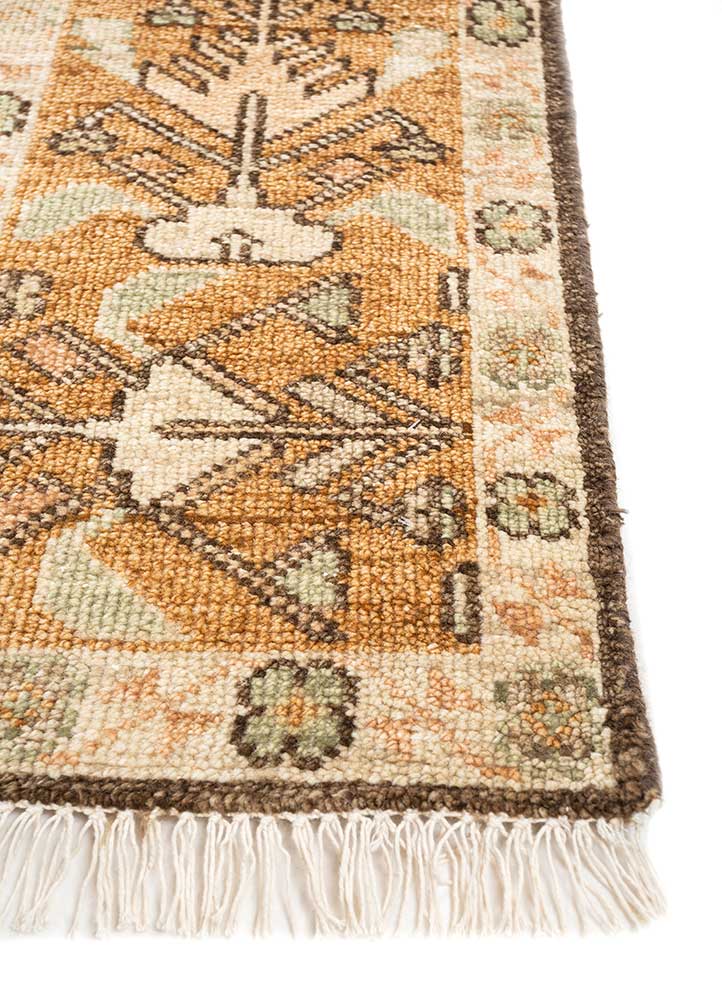 savana gold wool Hand Knotted Rug - Corner