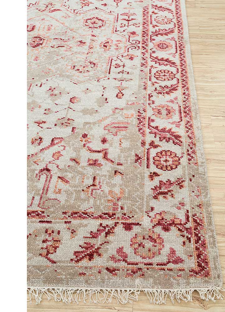 savana red and orange wool Hand Knotted Rug - Corner