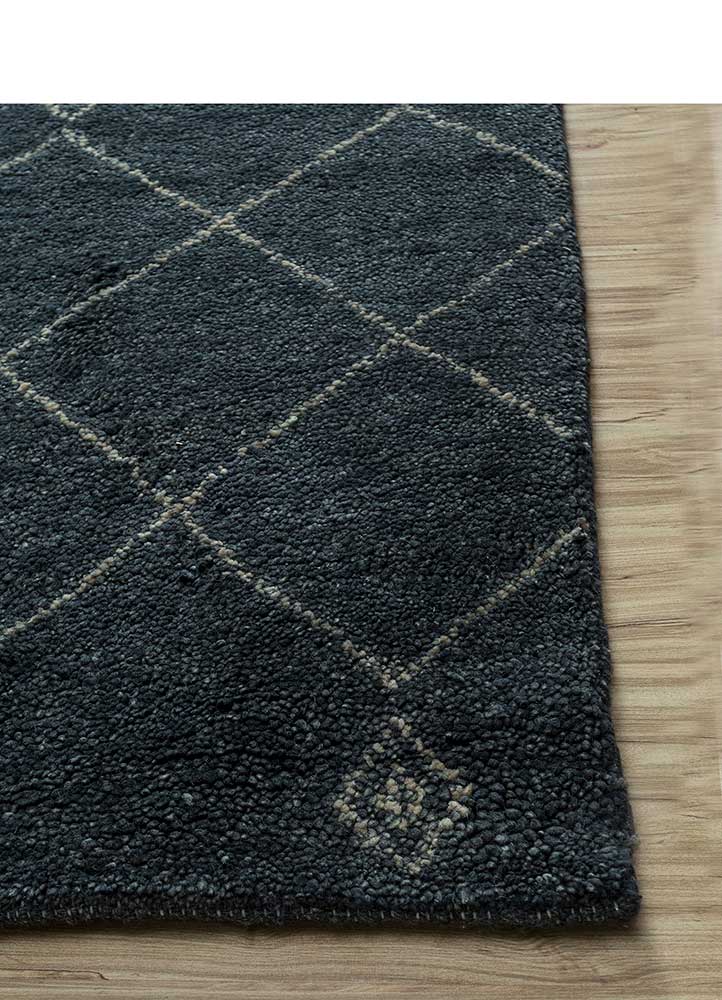 zuri blue wool Hand Knotted Rug - Corner