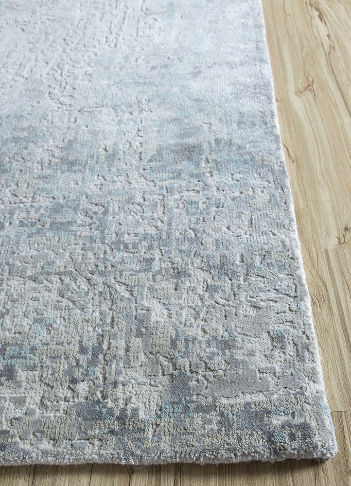 uvenuti ivory wool and bamboo silk Hand Knotted Rug - Corner