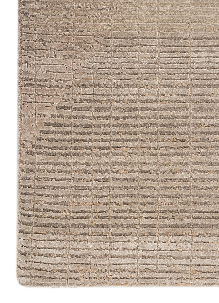 aprezo ivory wool and bamboo silk Hand Knotted Rug - Corner