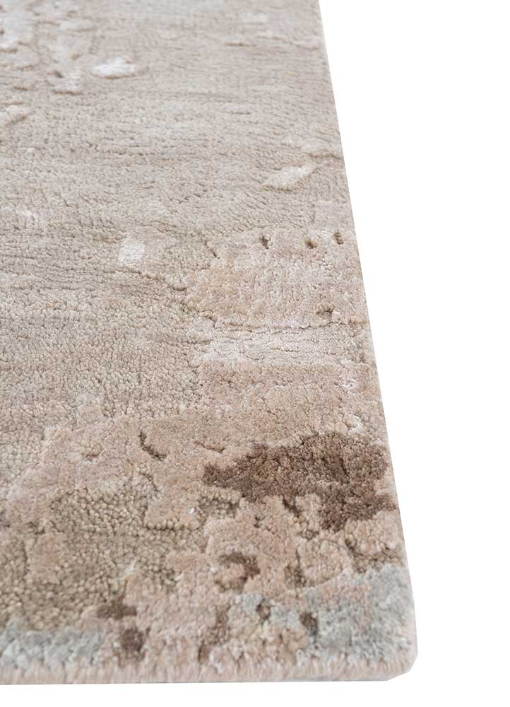 uvenuti ivory wool and bamboo silk Hand Knotted Rug - Corner