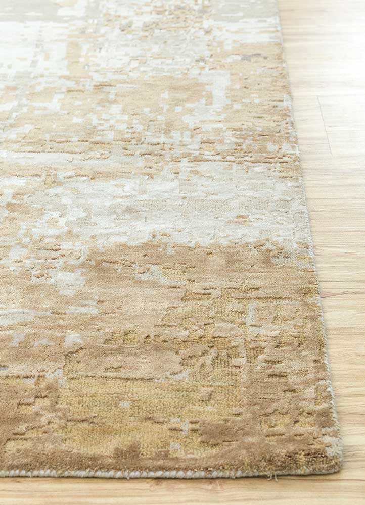 tattvam ivory wool and bamboo silk Hand Knotted Rug - Corner