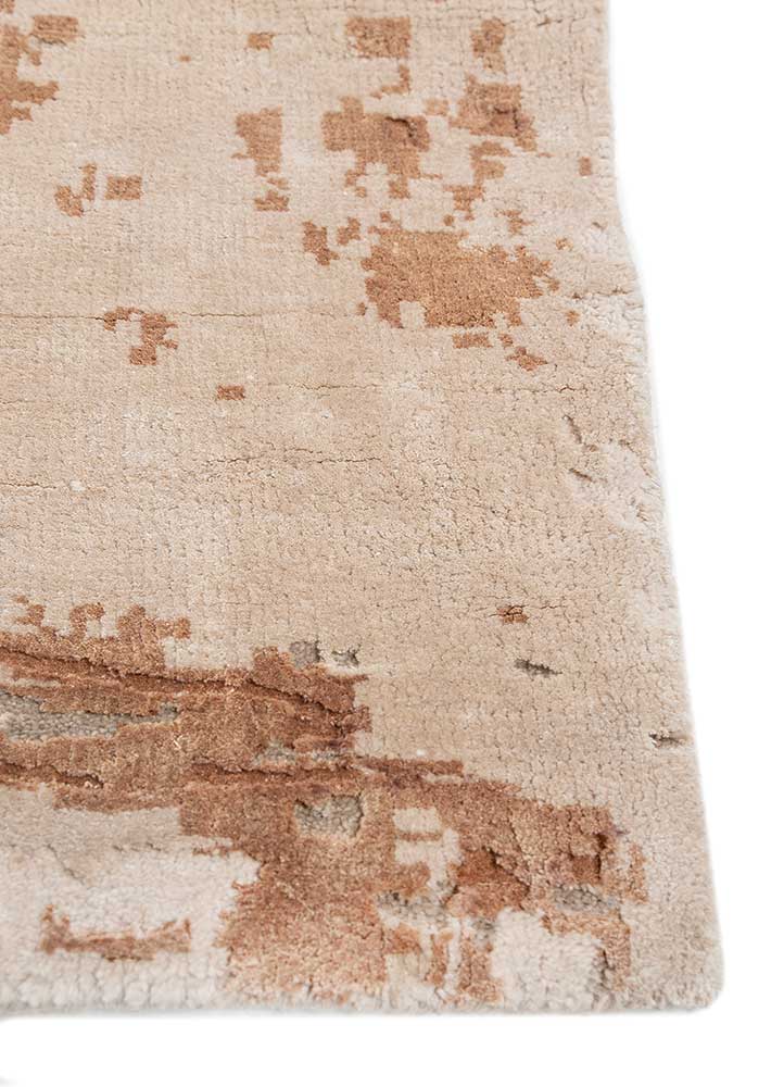 tattvam ivory bamboo silk Hand Knotted Rug - Corner