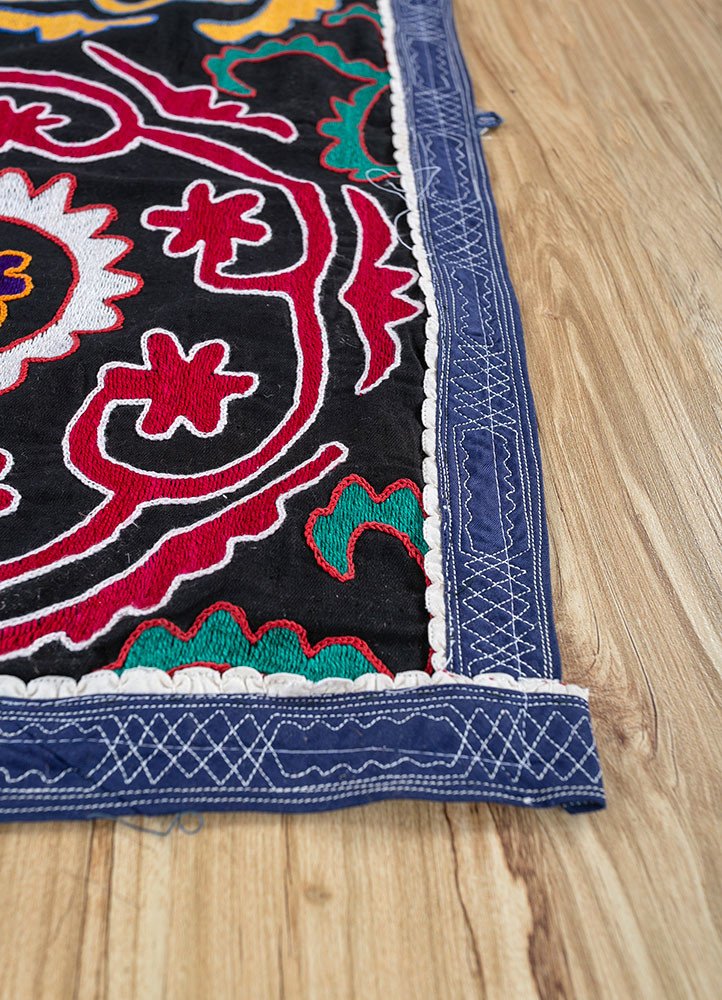 jean grey and black cotton Hand Loom Rug - Corner jean grey and black cotton Hand Loom Rug - Corner