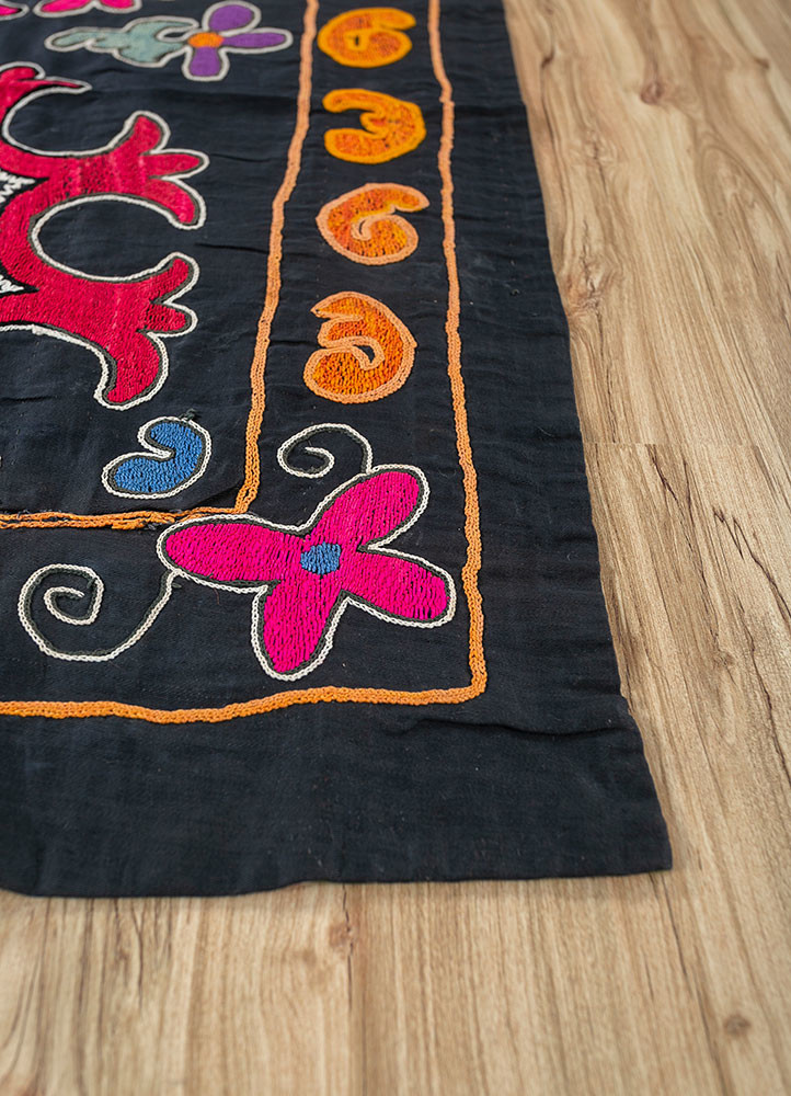 jean grey and black cotton Hand Loom Rug - Corner jean grey and black cotton Hand Loom Rug - Corner