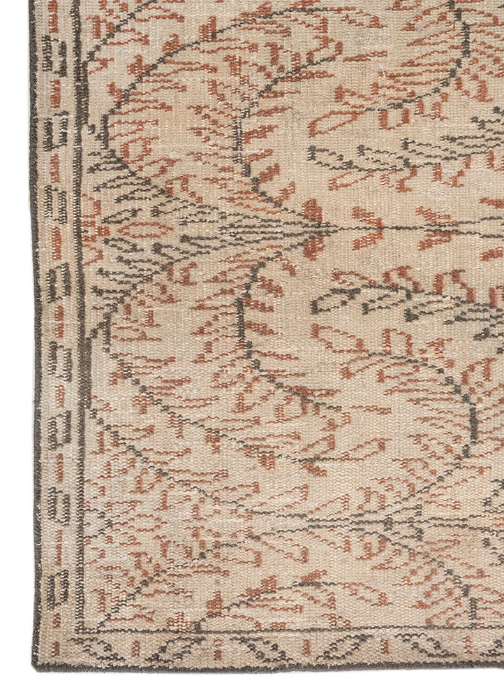 vintage pink and purple wool Hand Knotted Rug - Corner vintage pink and purple wool Hand Knotted Rug - Corner