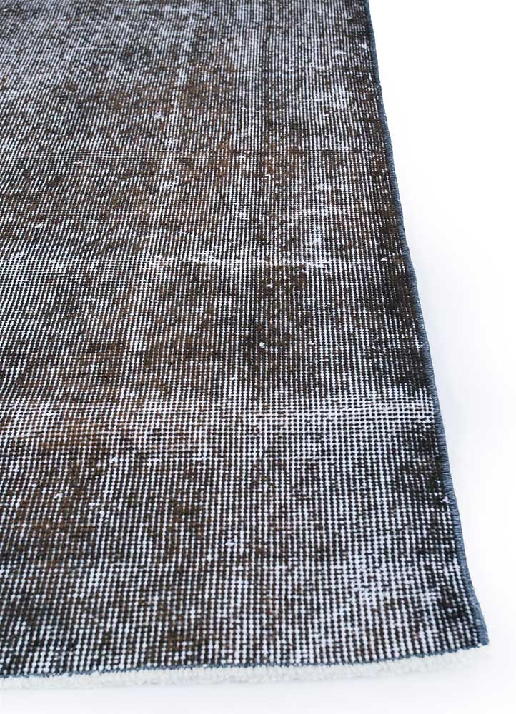 lacuna grey and black wool Hand Knotted Rug - Corner