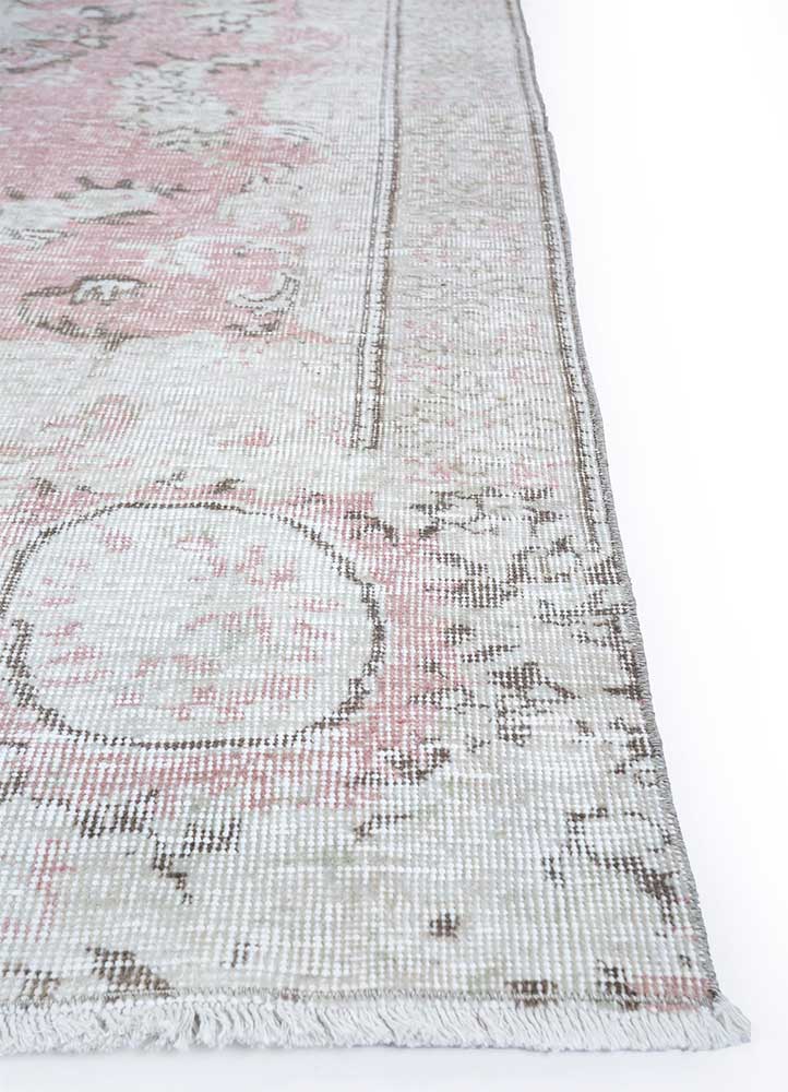 vintage pink and purple wool Hand Knotted Rug - Corner