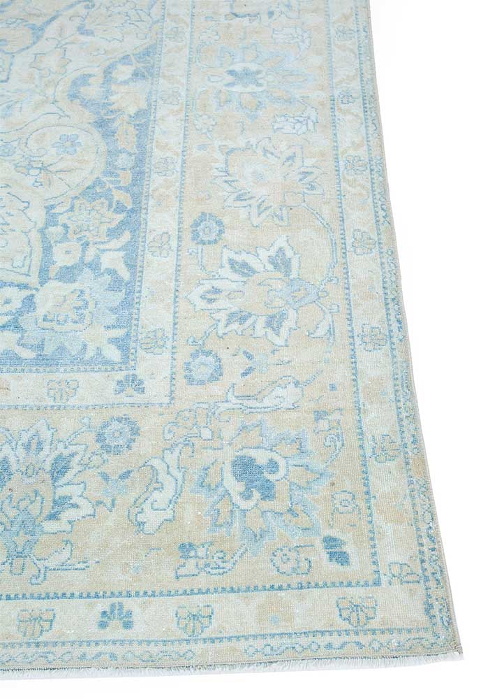 vintage blue wool Hand Knotted Rug - Corner