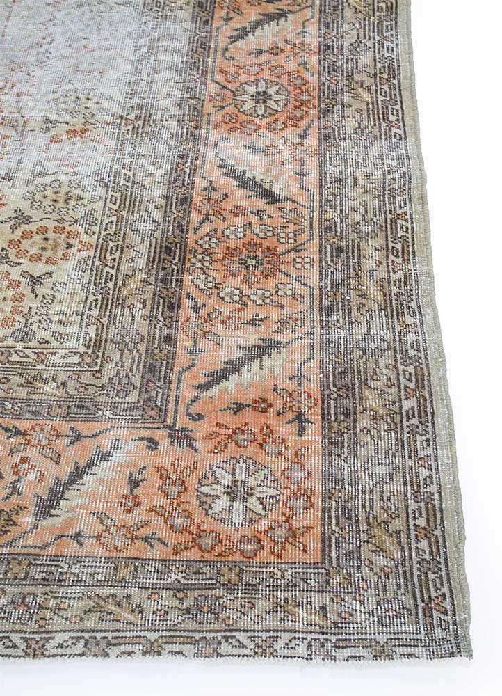 vintage gold wool Hand Knotted Rug - Corner