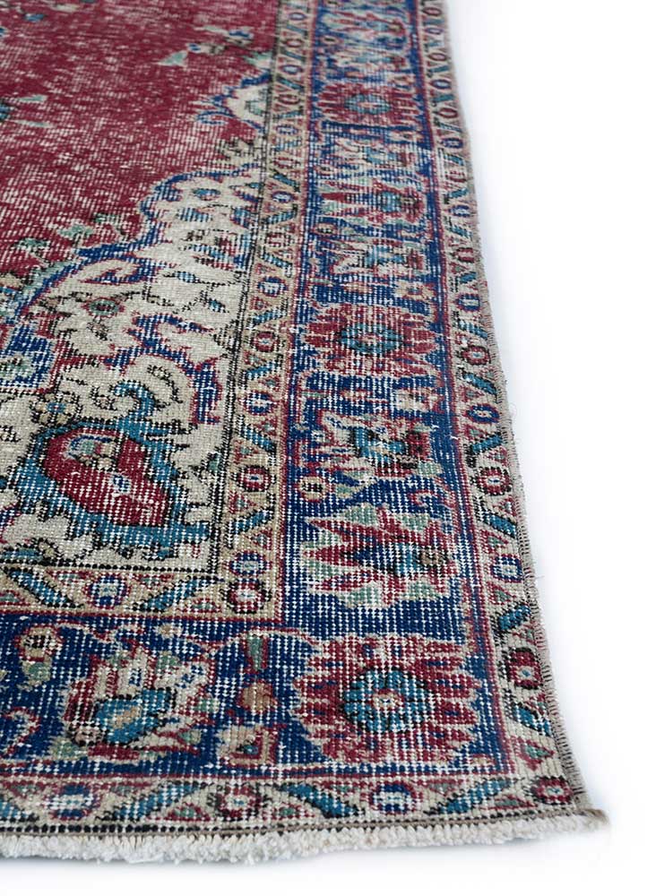 vintage red and orange wool Hand Knotted Rug - Corner