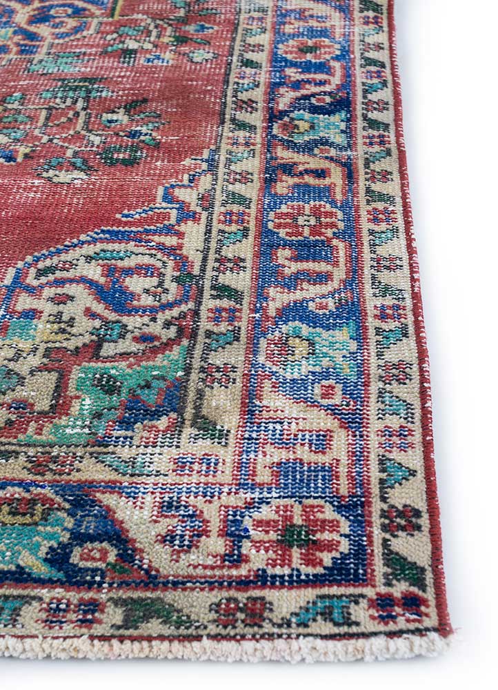 vintage red and orange wool Hand Knotted Rug - Corner