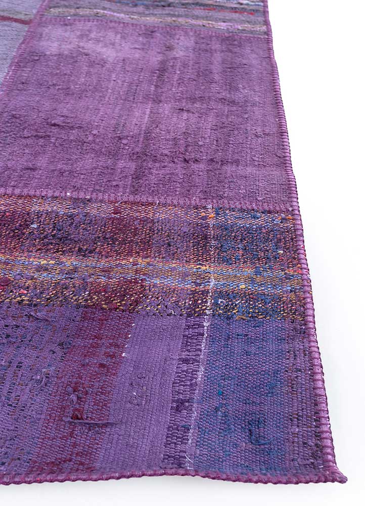 provenance pink and purple wool Hand Knotted Rug - Corner