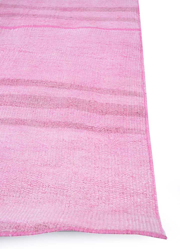 provenance pink and purple wool Hand Knotted Rug - Corner