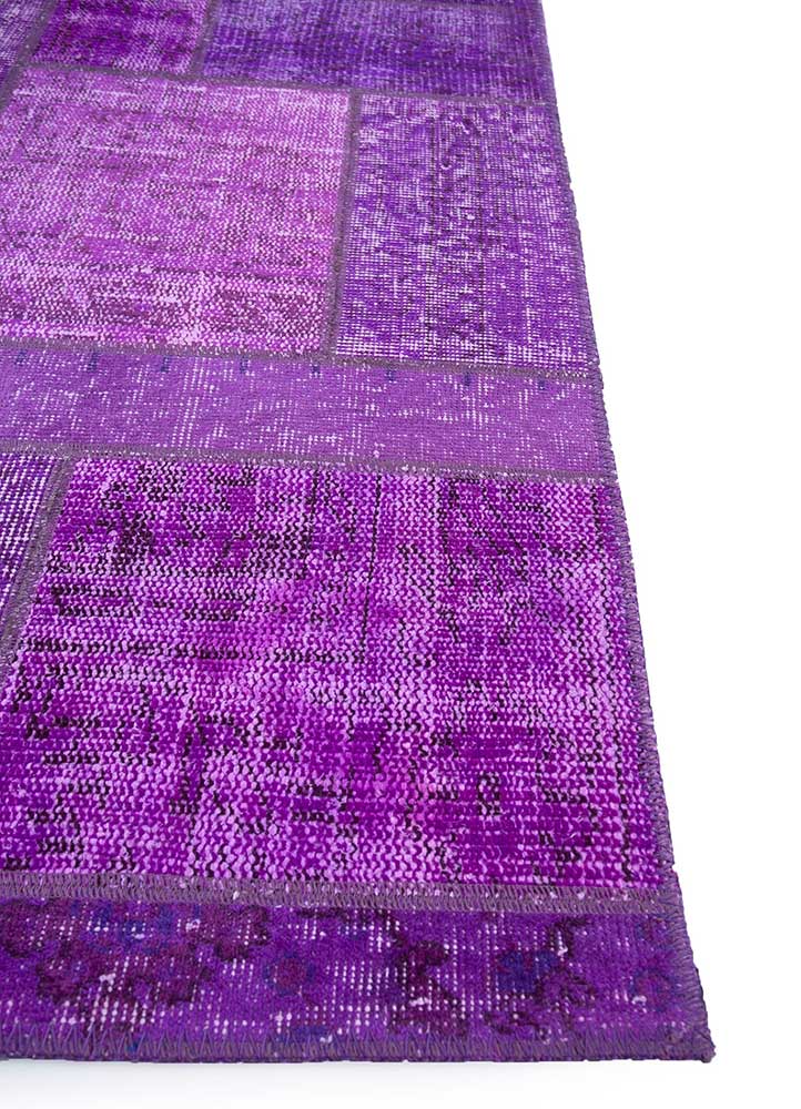 provenance pink and purple wool Hand Knotted Rug - Corner