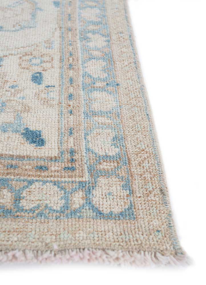 vintage ivory wool Hand Knotted Rug - Corner