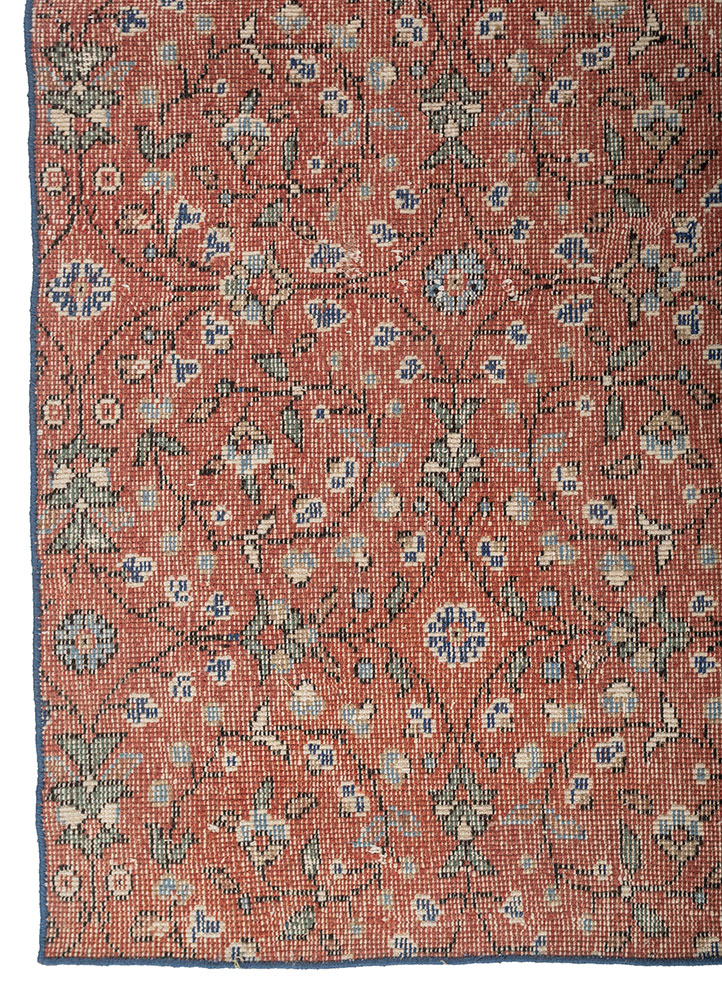 aalam red and orange wool Hand Knotted Rug - Corner