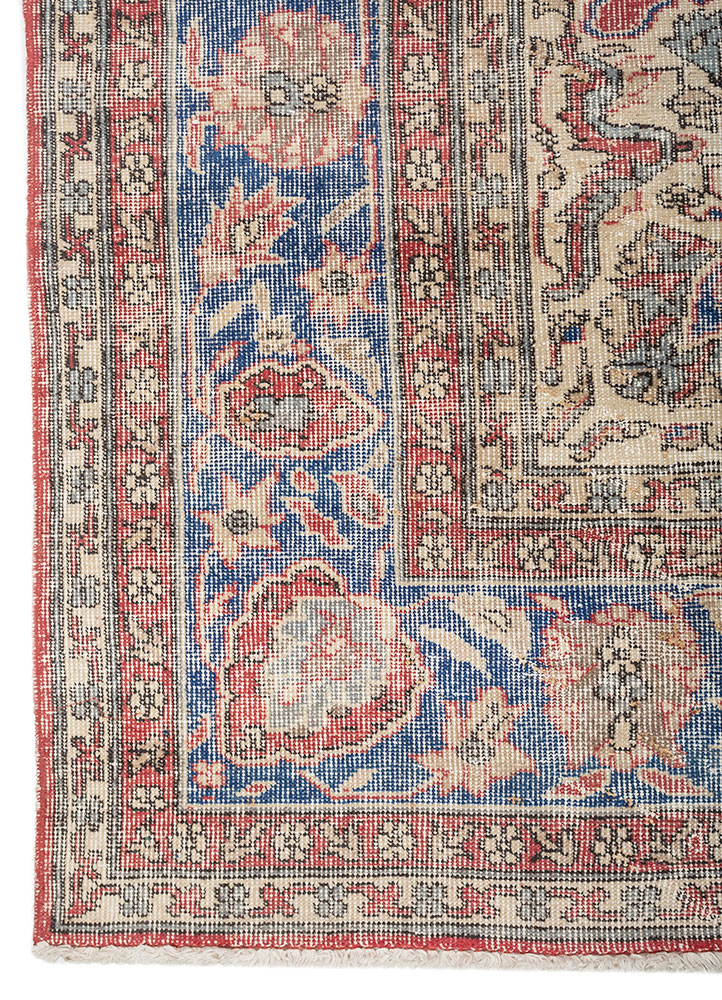 aalam red and orange wool Hand Knotted Rug - Corner