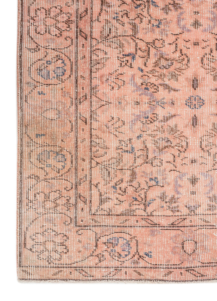 vintage pink and purple wool Hand Knotted Rug - Corner