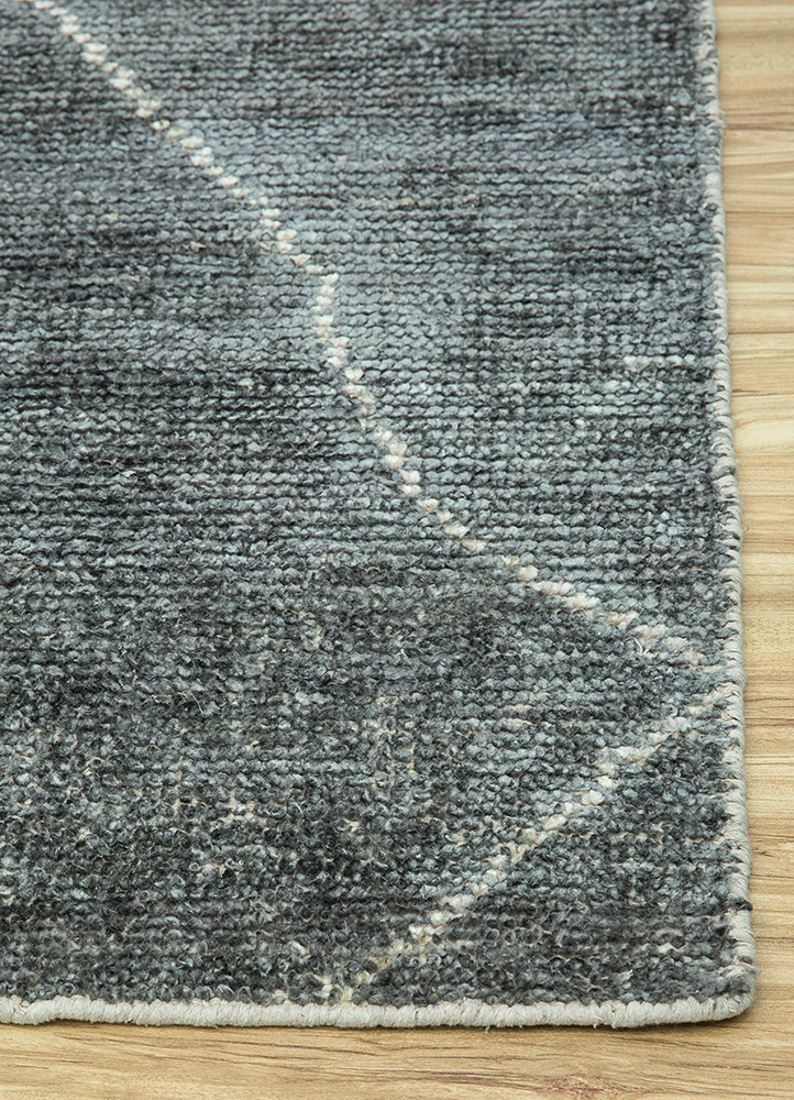 indusbar grey and black viscose Flat Weaves Rug - Corner