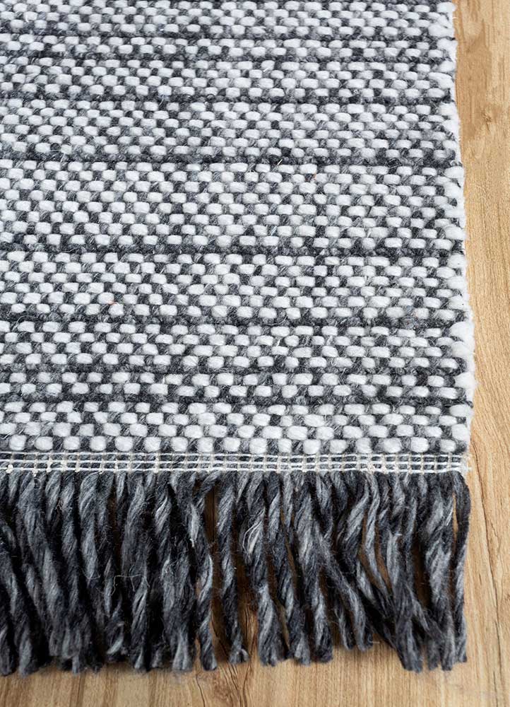 contour ivory polyester Hand Loom Rug - Corner