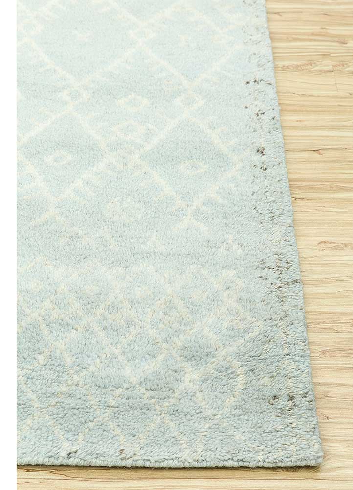 zuri blue wool Hand Knotted Rug - Corner