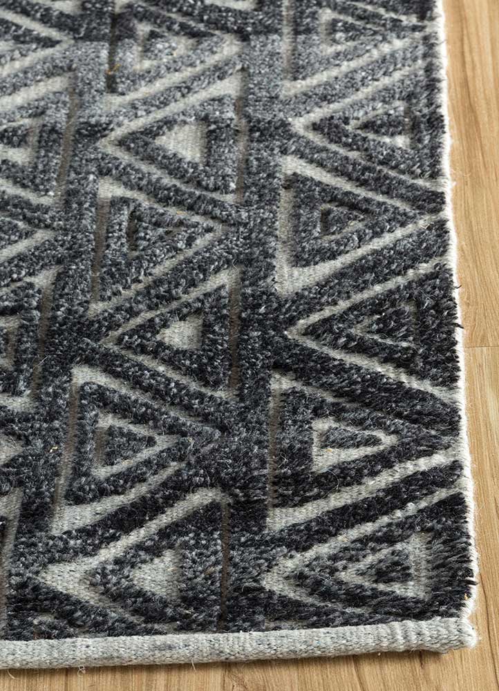 clan grey and black wool Hand Knotted Rug - Corner