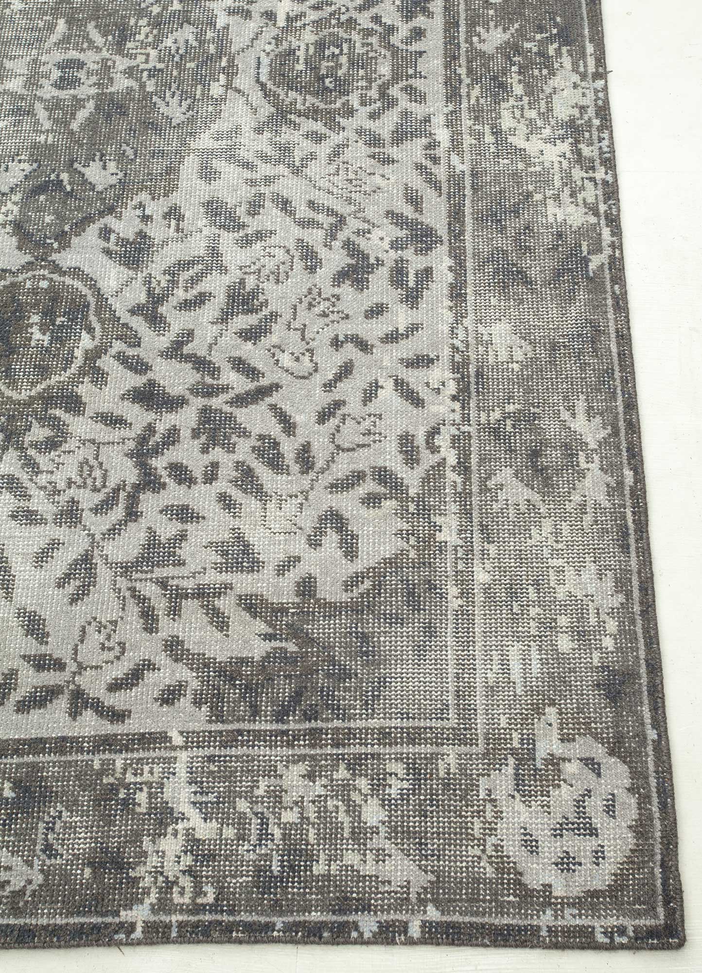 erbe grey and black wool Hand Knotted Rug - Corner