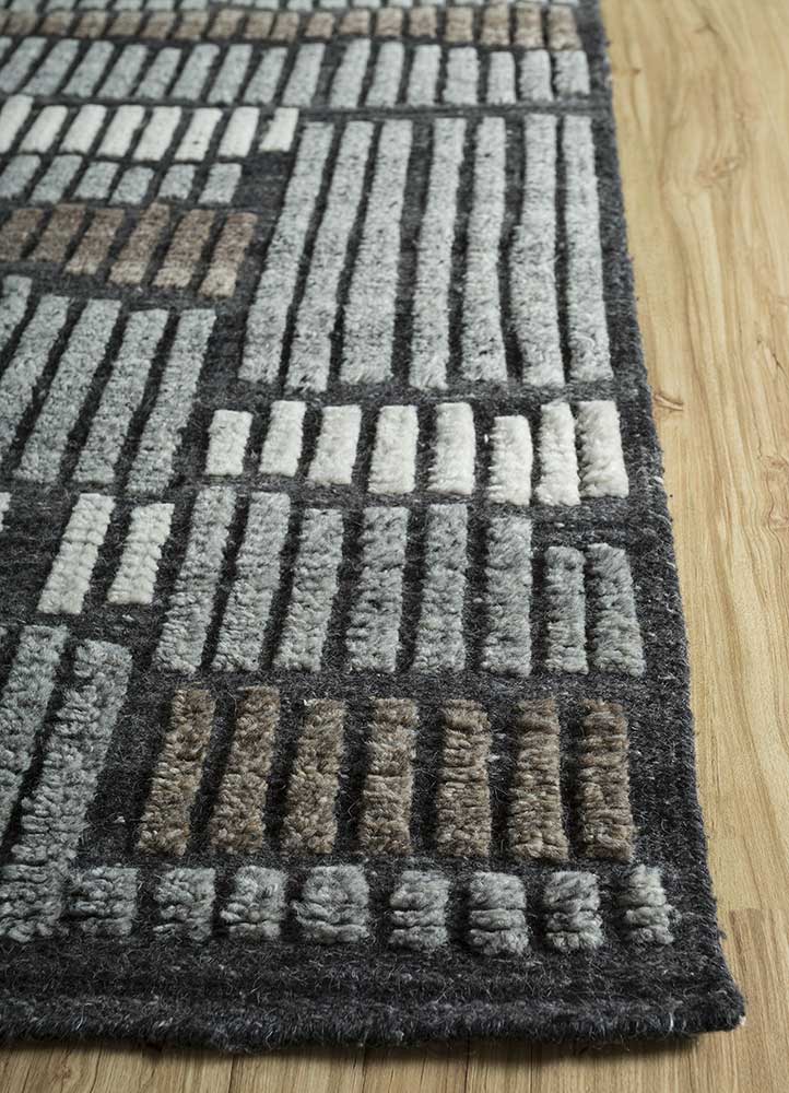 clan grey and black wool Hand Knotted Rug - Corner