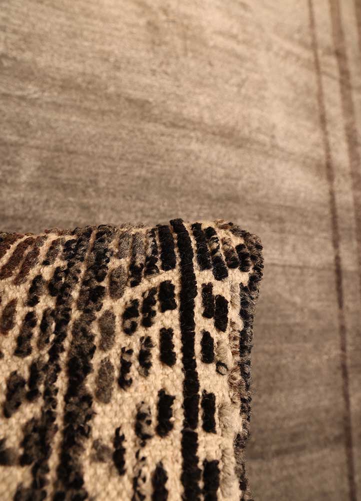 cushion ivory wool Cushion Cover Rug - Corner cushion ivory wool Cushion Cover Rug - Corner