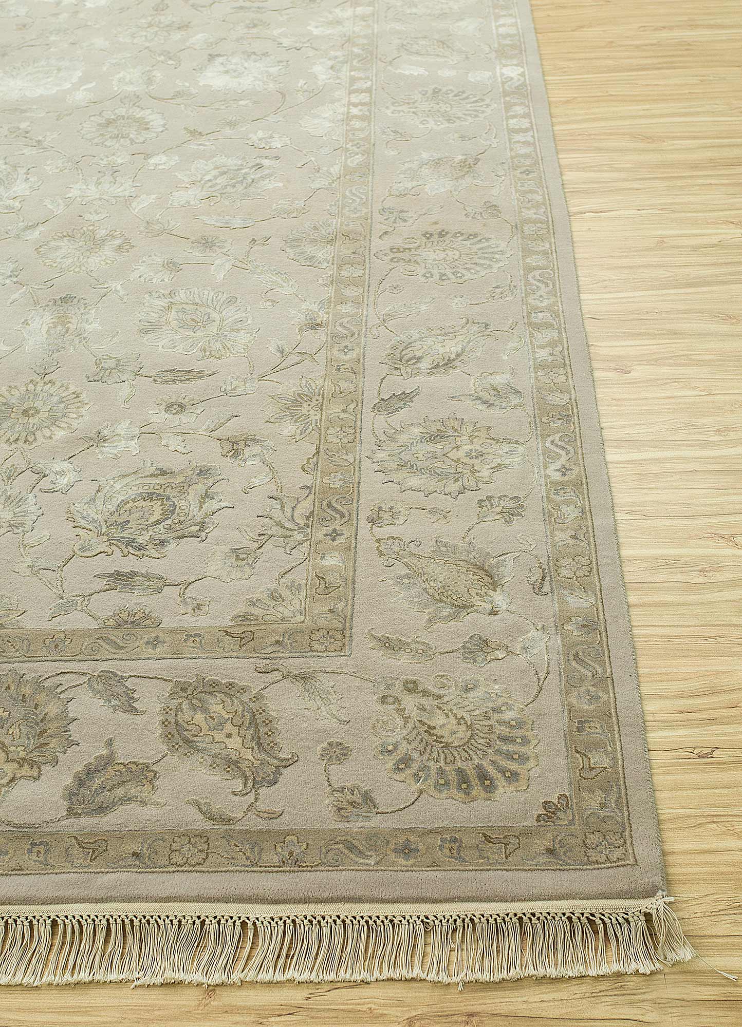 aurora ivory wool and silk Hand Knotted Rug - Corner