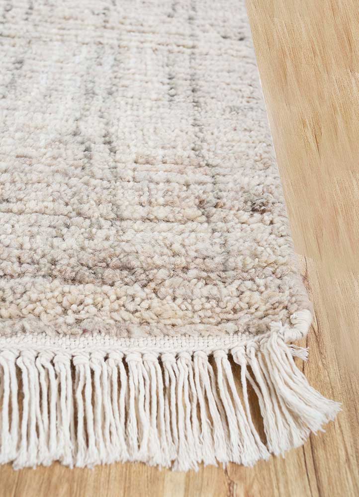 manifest ivory wool Hand Knotted Rug - Corner