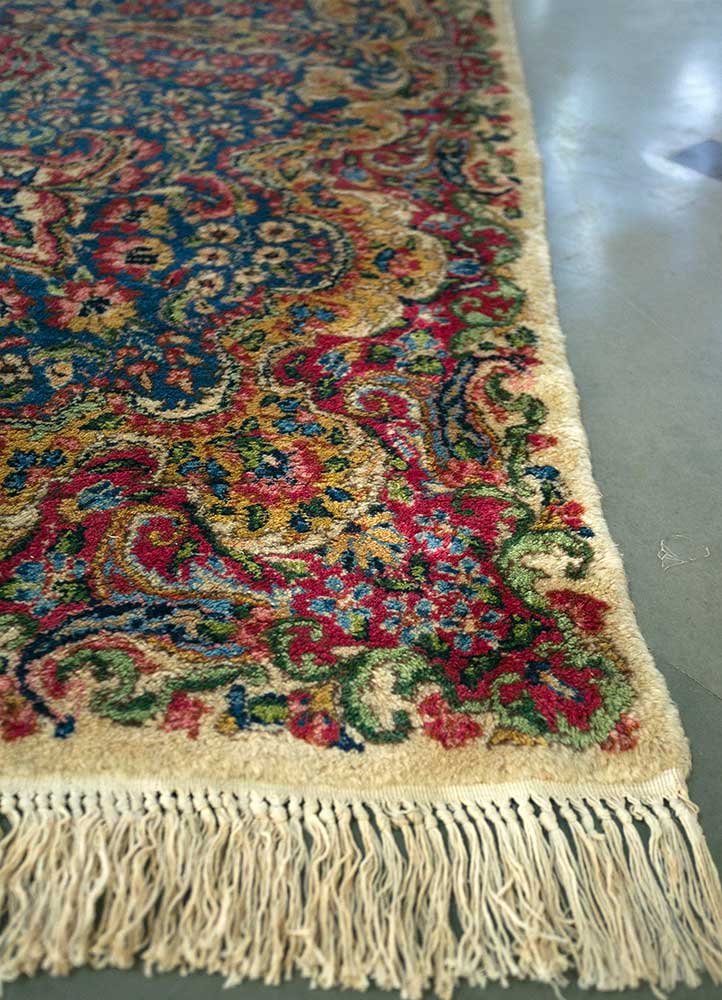 aalam ivory wool Hand Knotted Rug - Corner