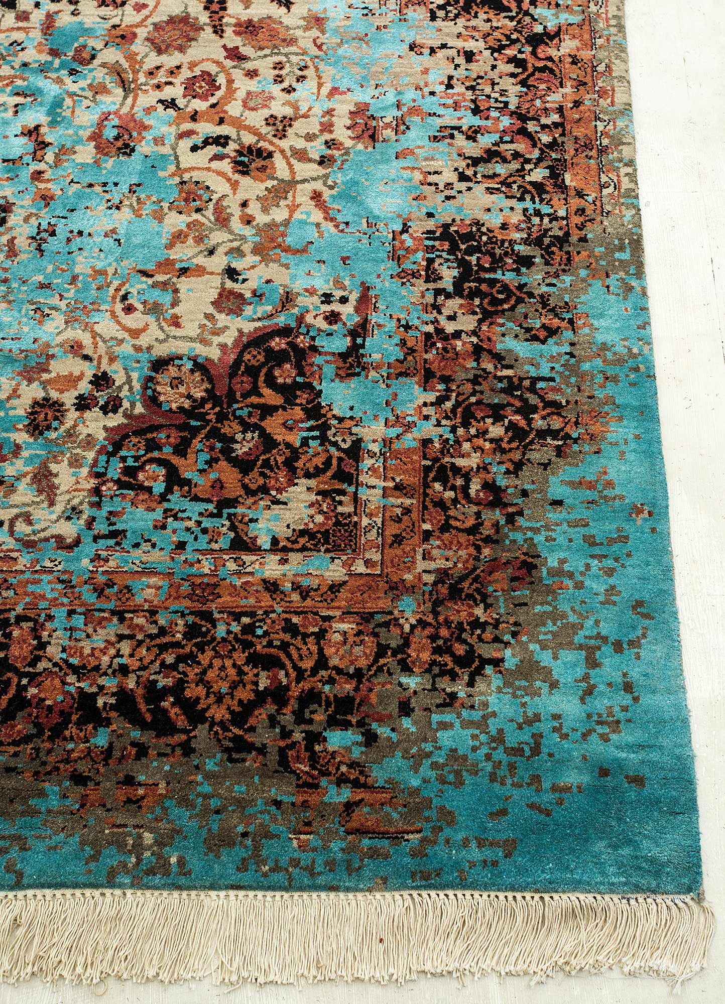 far east blue wool and silk Hand Knotted Rug - Corner