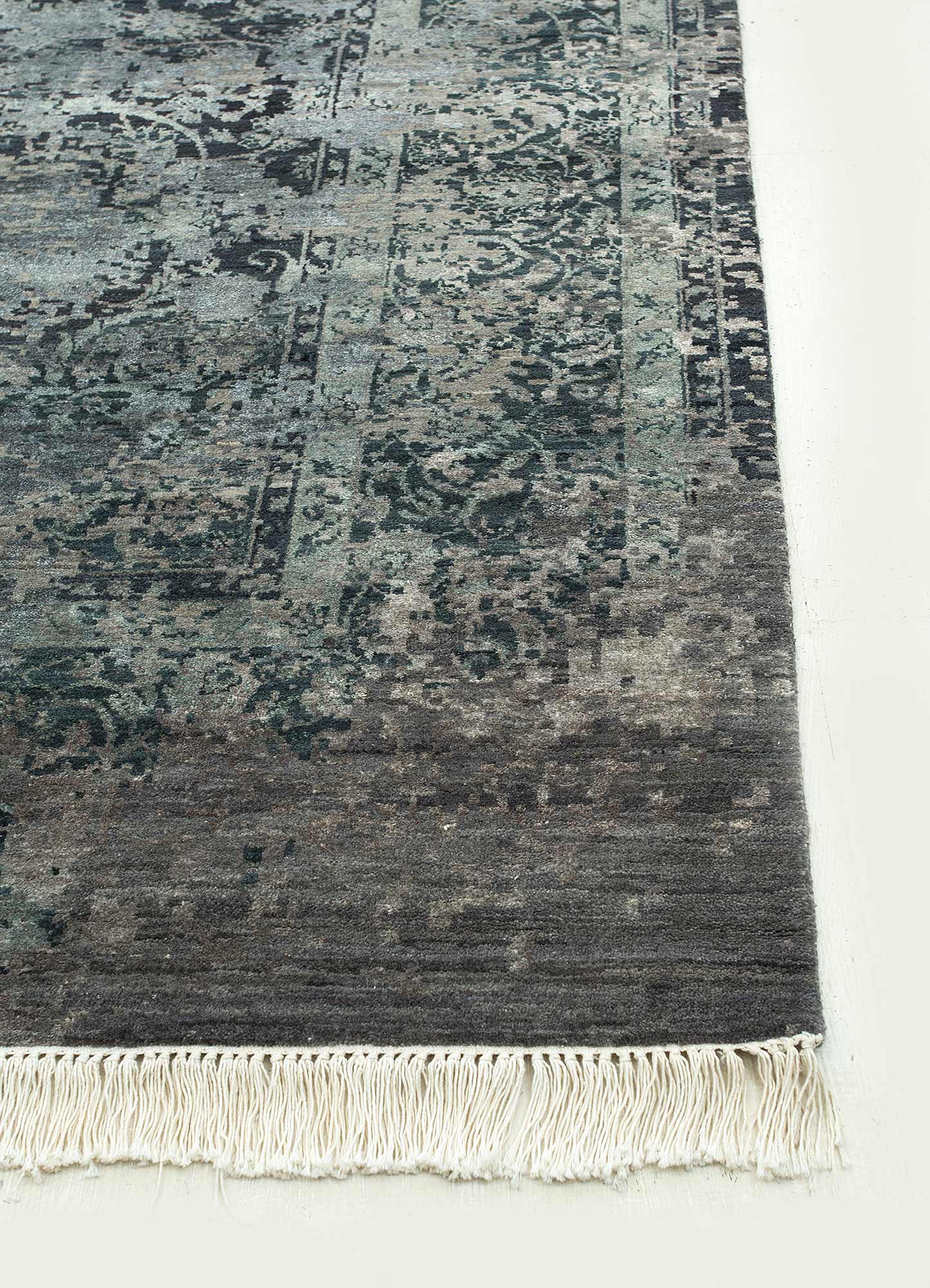 far east grey and black wool and silk Hand Knotted Rug - Corner