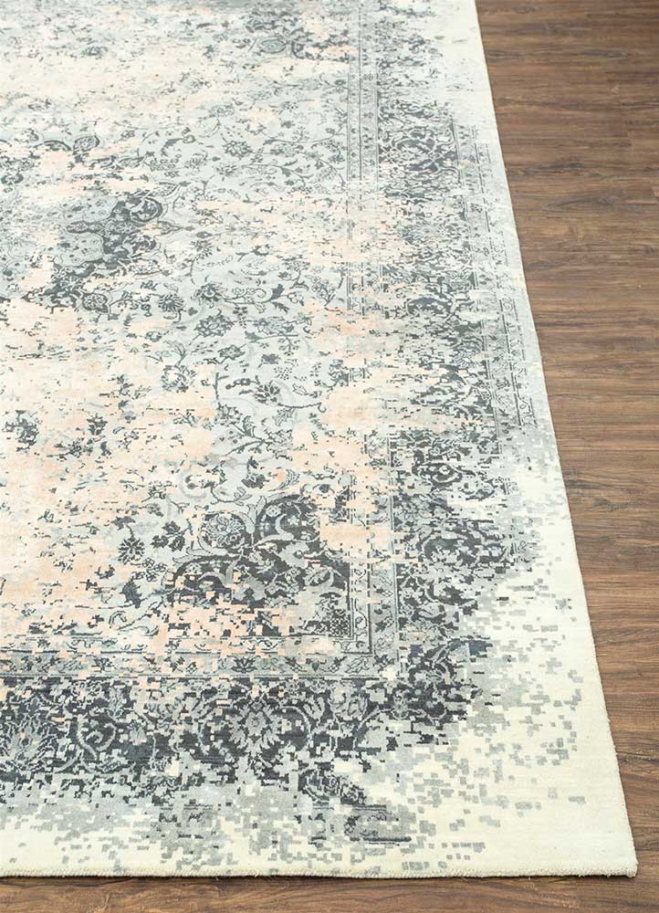 far east green wool and silk Hand Knotted Rug - Corner