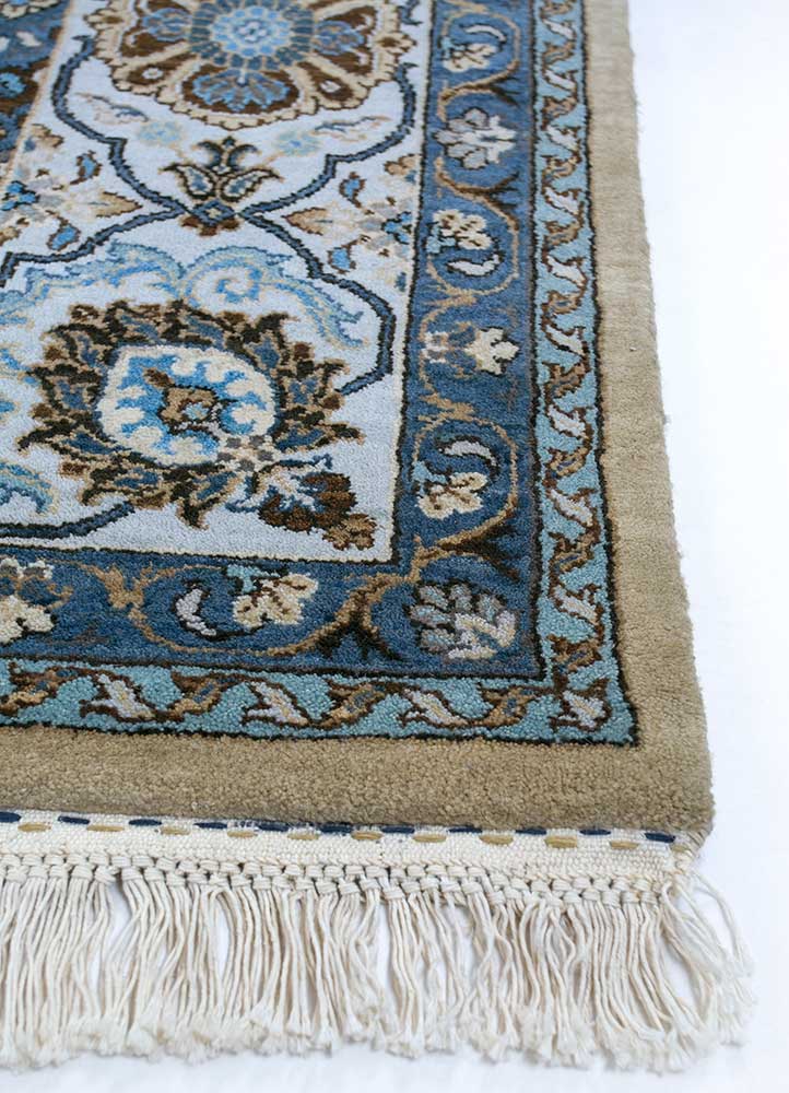 gulnar blue wool Hand Knotted Rug - Corner