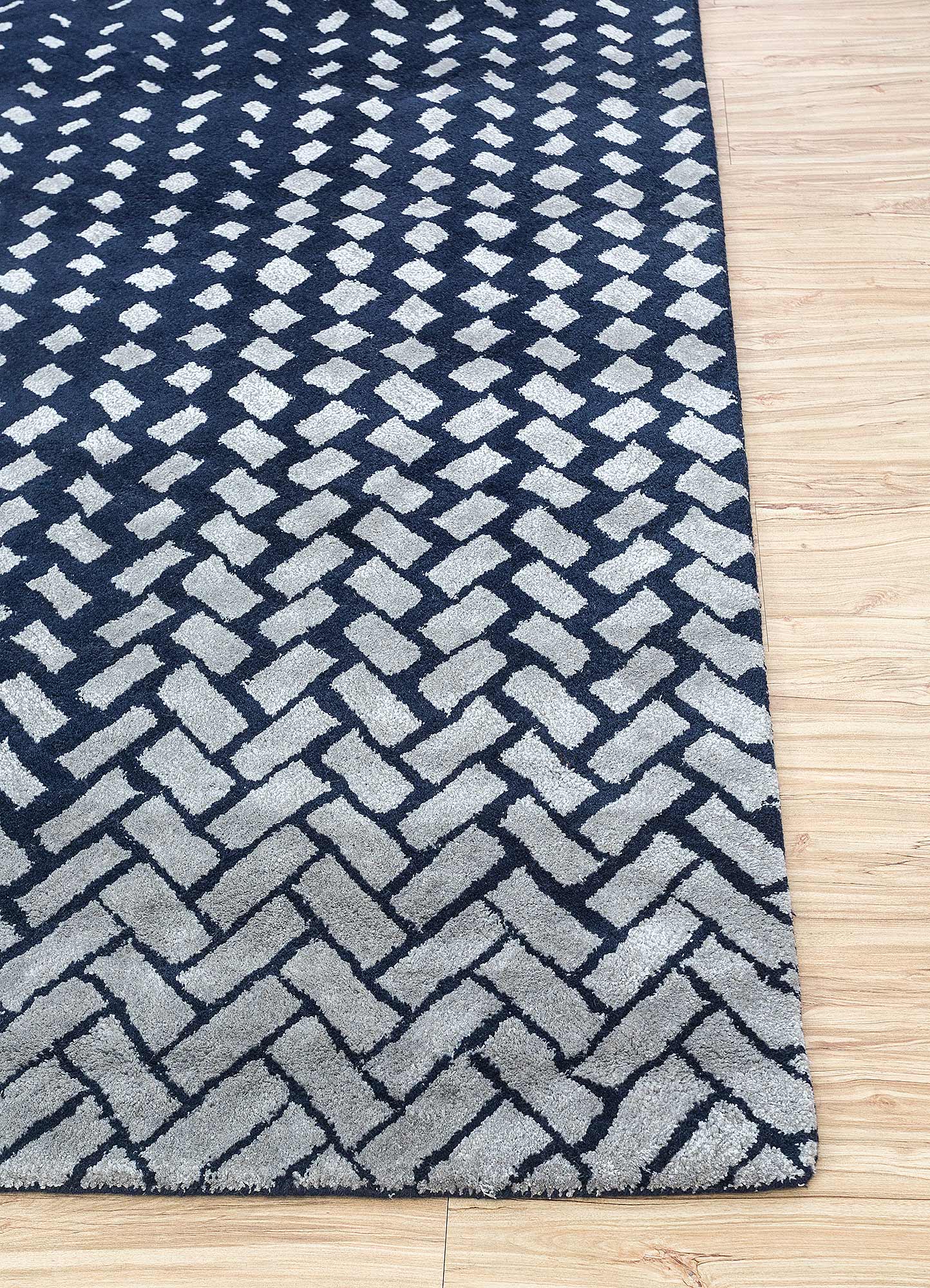 contour grey and black wool and viscose Hand Tufted Rug - Corner