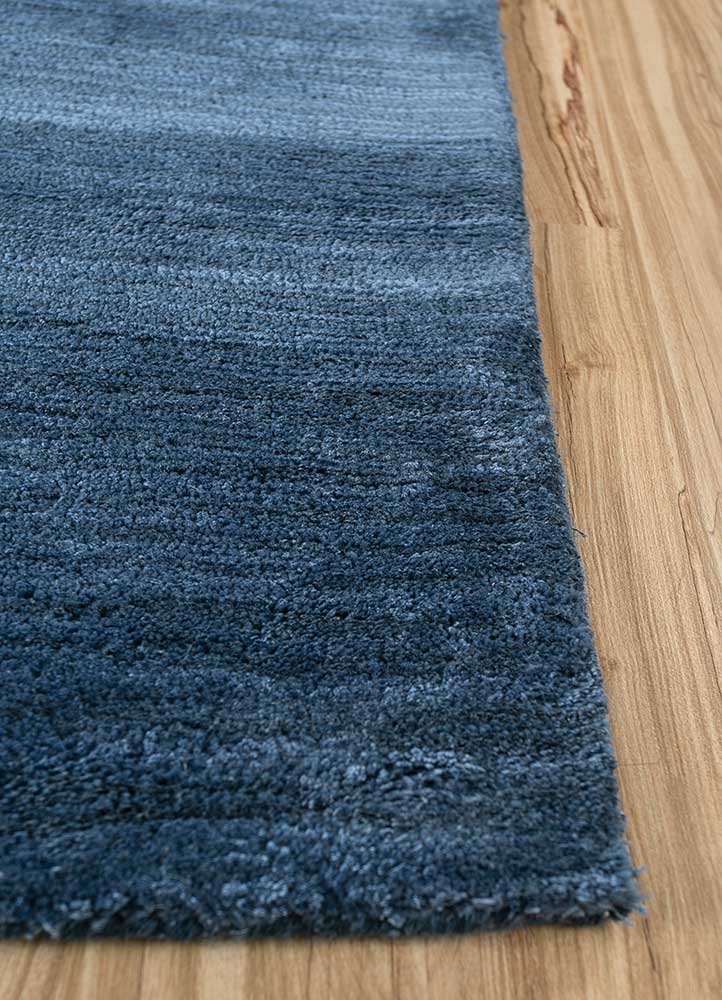 white noise blue wool and viscose Hand Tufted Rug - Corner