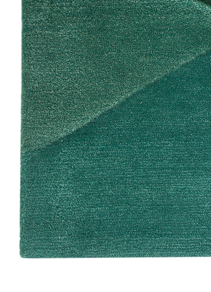 cera green wool and viscose Hand Tufted Rug - Corner