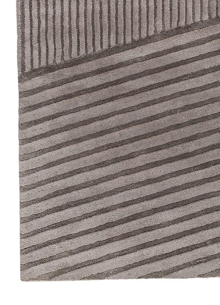 faces grey and black wool and viscose Hand Tufted Rug - Corner faces grey and black wool and viscose Hand Tufted Rug - Corner