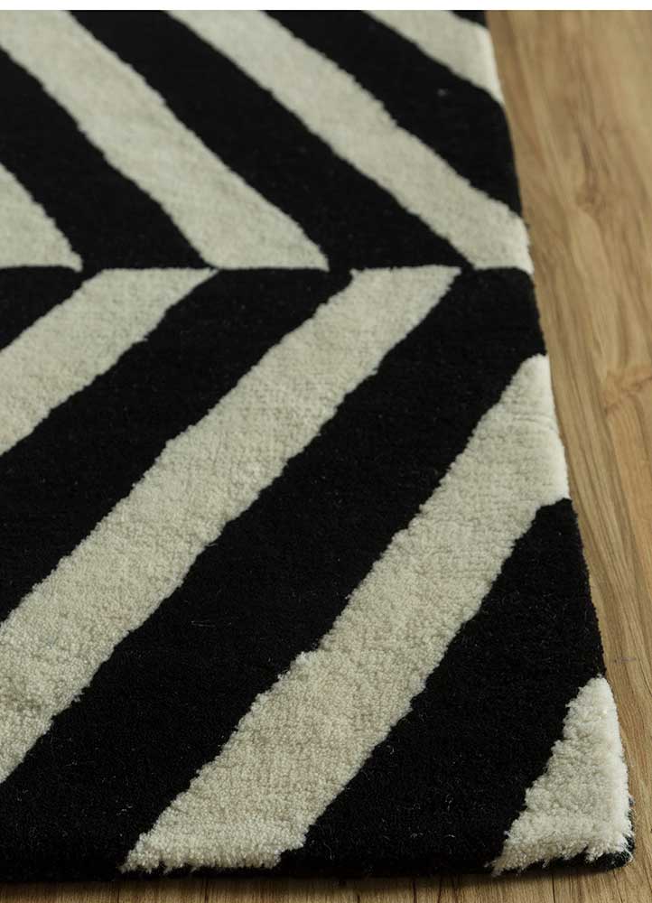 contour grey and black wool Hand Tufted Rug - Corner