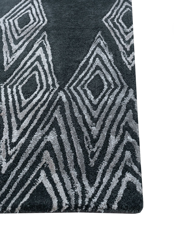 acar grey and black wool and viscose Hand Tufted Rug - Corner