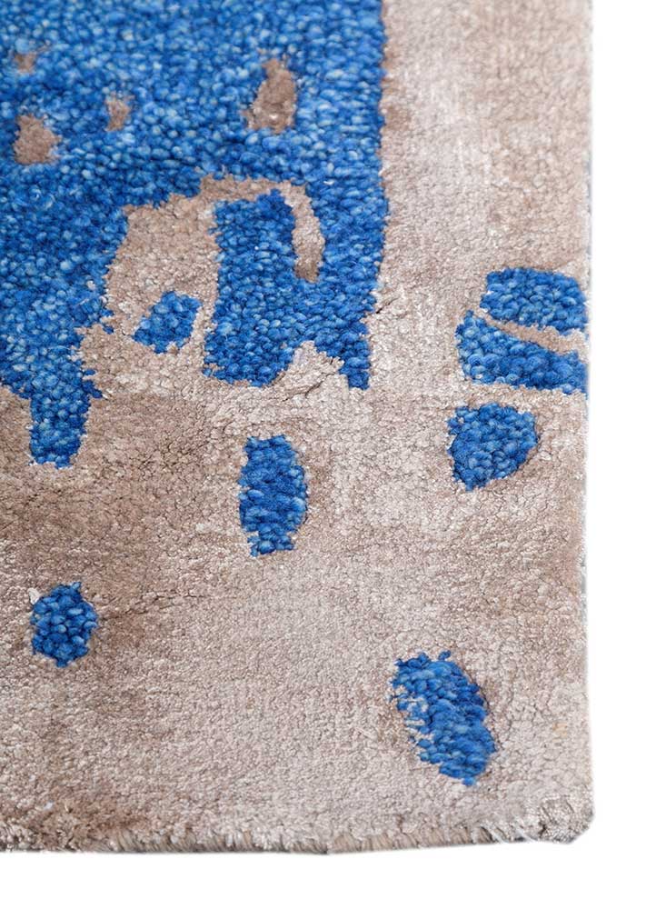 white noise red and orange wool and viscose Hand Tufted Rug - Corner