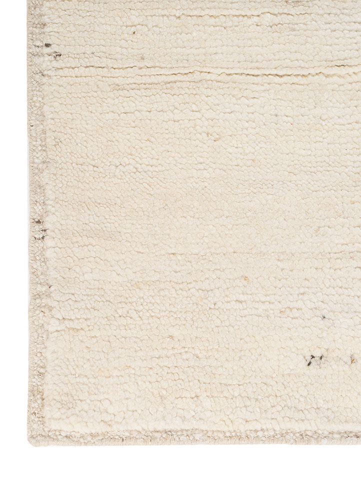 manifest ivory wool Hand Knotted Rug - Corner