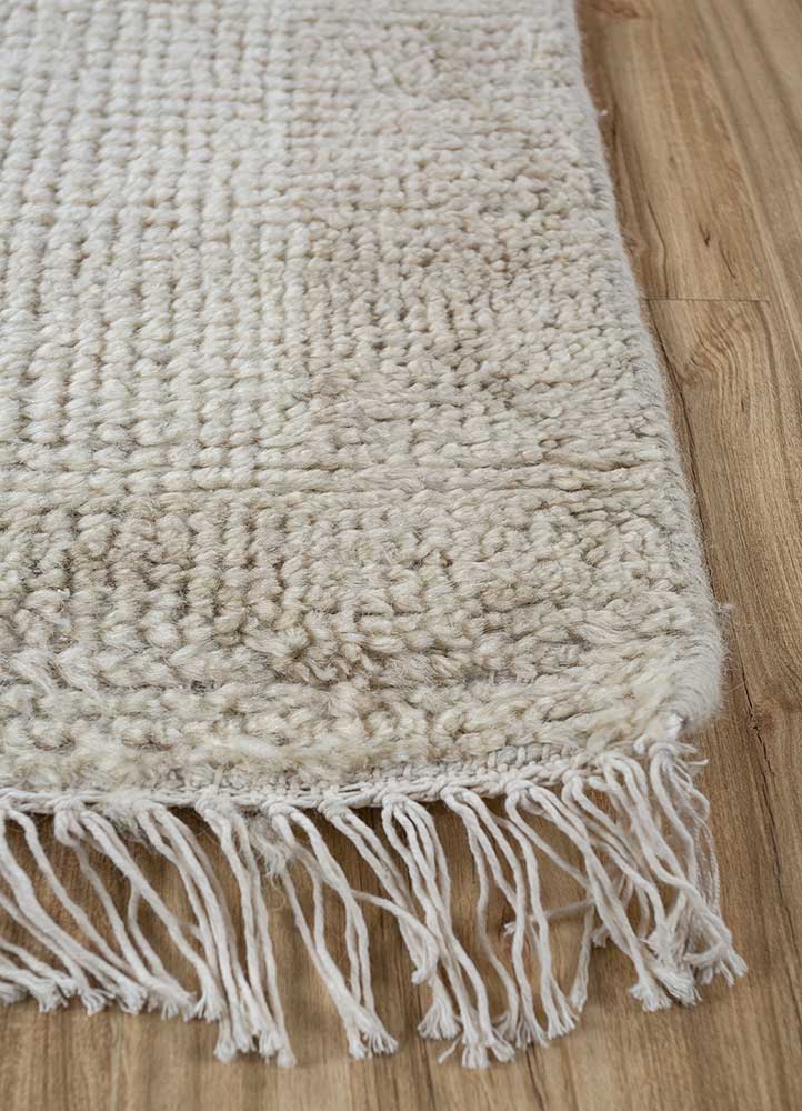 manifest ivory wool Hand Knotted Rug - Corner