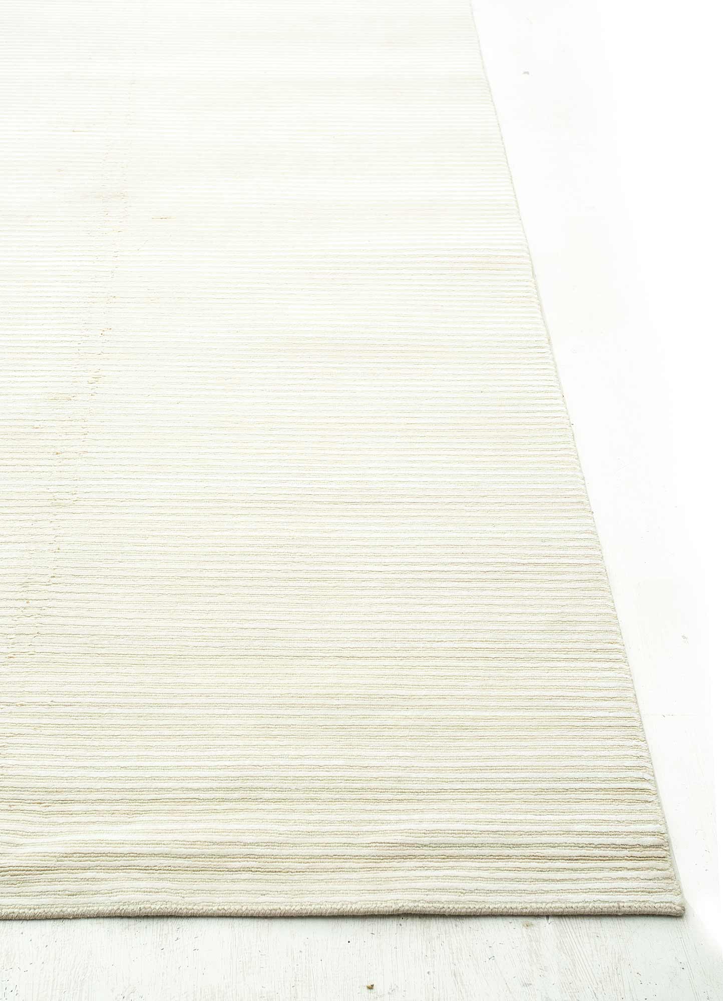 manifest ivory wool and viscose Hand Knotted Rug - Corner